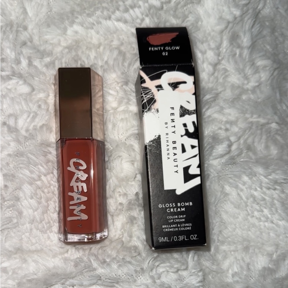 BNIB "FENTY GLOW" GLOSS BOMB CREAM